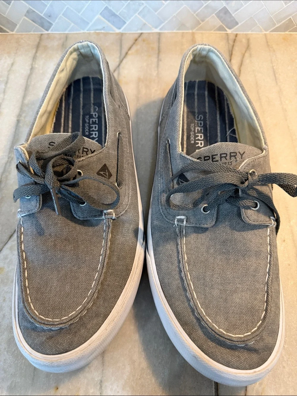 Sperry Men's Gray Canvas Boat Shoes with White Outsole Size 9.5